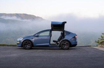 Tesla’s new Mannequin S and X automobiles at the moment are accessible within the US