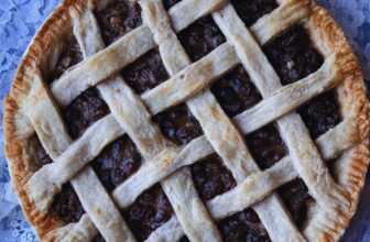 OLD FASHIONED RAISIN PIE – The Southern Woman Cooks