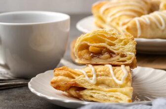 Apple Turnovers (Straightforward Recipe!) | Cookies & Cups