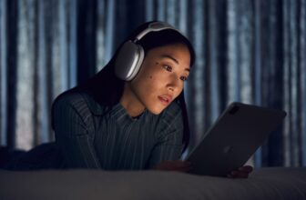 Apple To Delay New AirPods Max Launch And Focus On The AirPods Professional 3