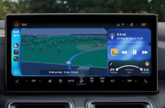 Why automobile makers dropping Apple CarPlay and Android Auto is likely to be  factor