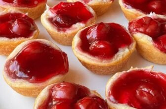 Cherry Crescent Roll Mini Tarts – Straightforward 5-Ingredient Dessert